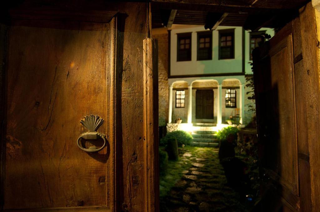Vergoula'S Mansion Kastoria Bagian luar foto