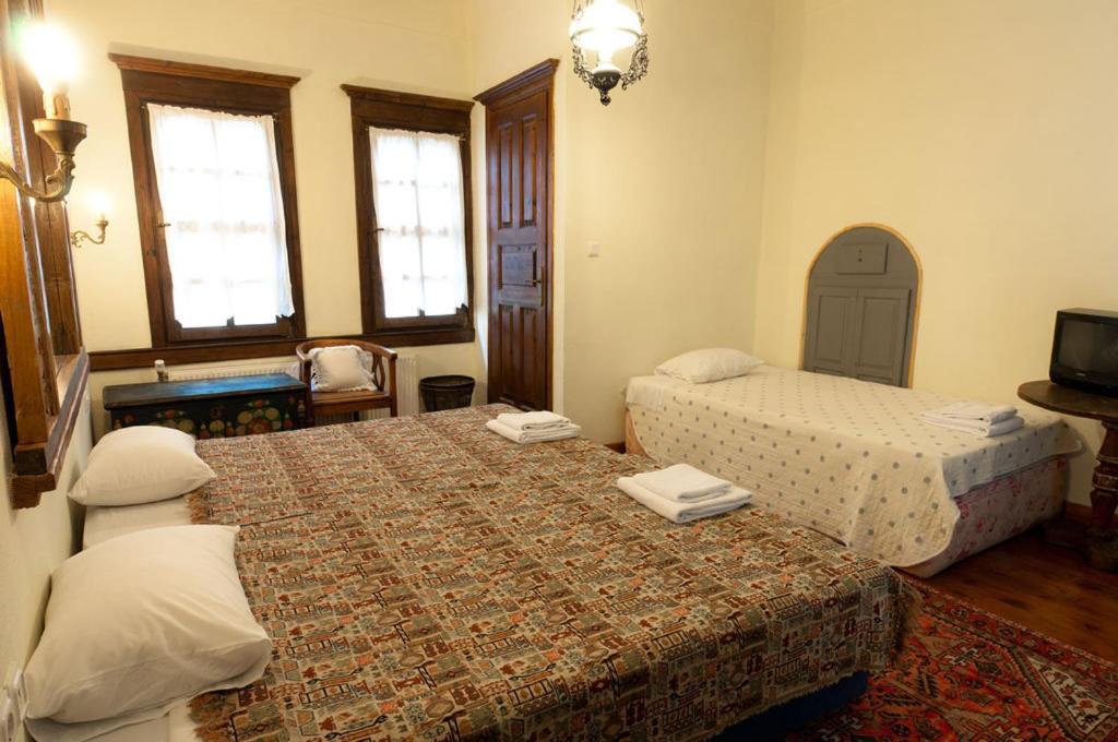 Vergoula'S Mansion Kastoria Ruang foto